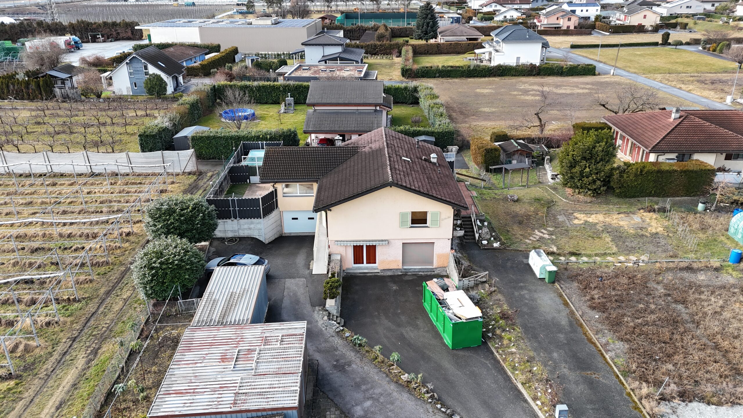 🏡 Villa Individuelle Avec Deux Appartements, Piscine Et Grand Terrain – Ardon